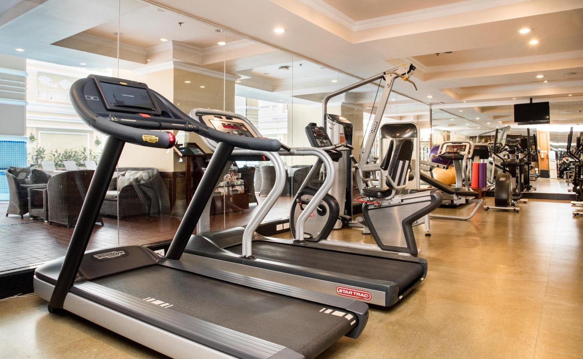 Sherwood Residence Ho Si Minh-város Kültér fotó A treadmill
