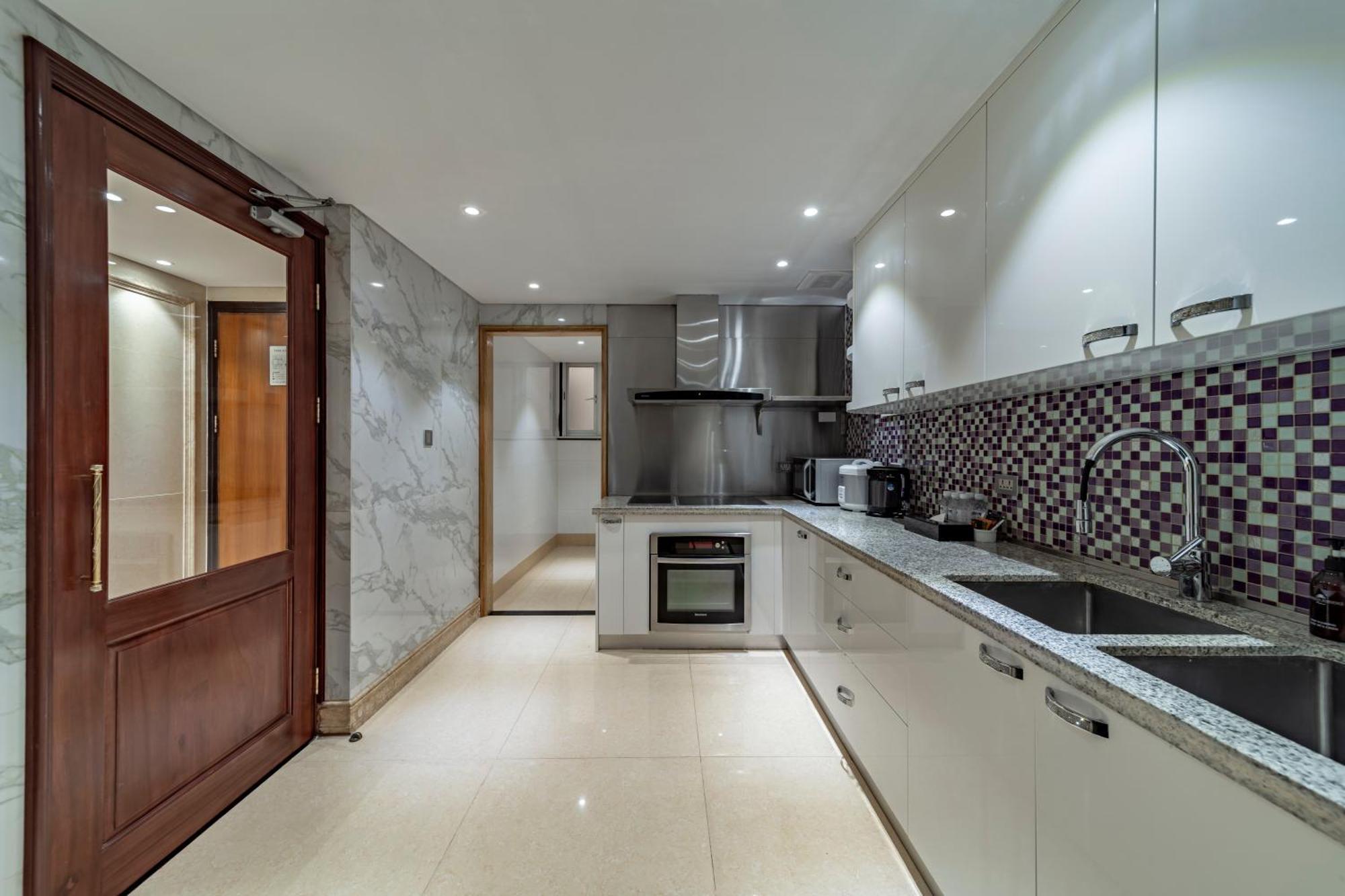 Sherwood Residence Ho Si Minh-város Kültér fotó A modern kitchen